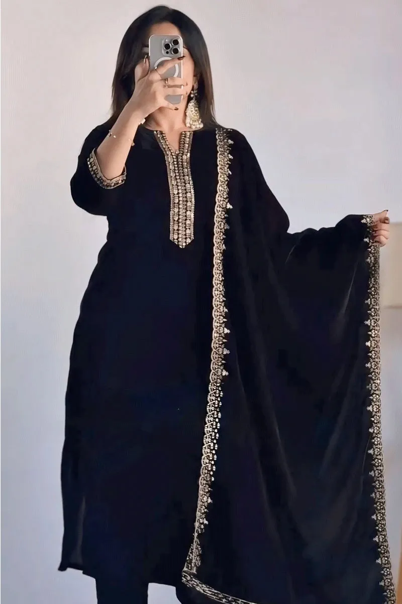Black Color Full Pair Dress For Sangeet