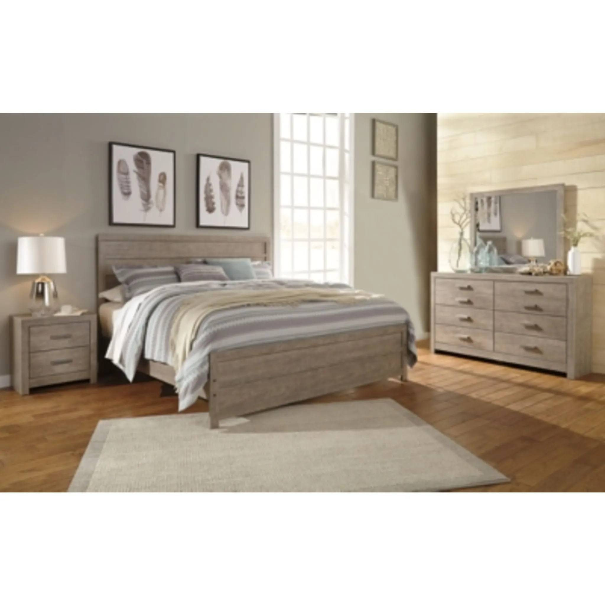 Culverbach 5 Piece Panel Bedroom