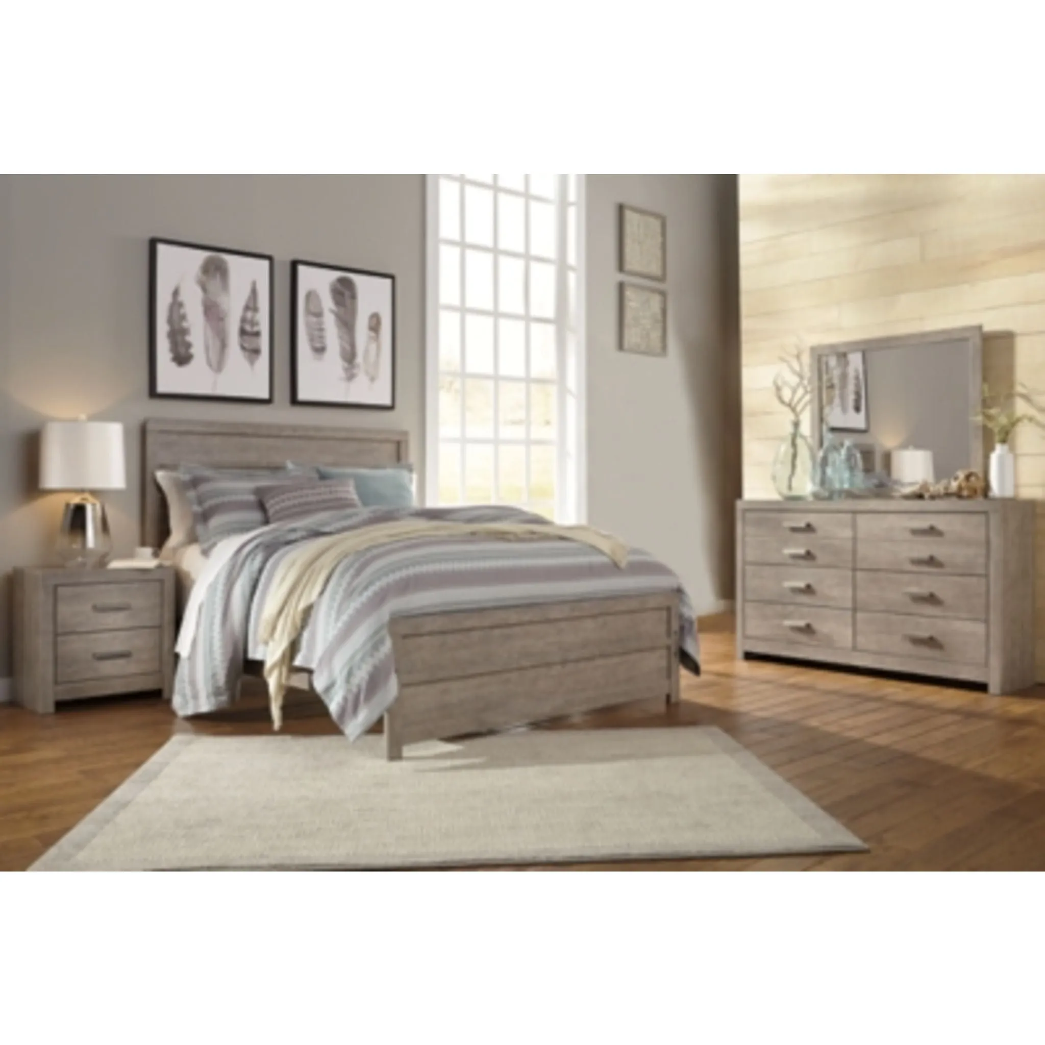Culverbach 5 Piece Panel Bedroom
