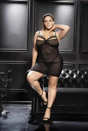 Curvy Fitted Silhouette Babydoll w/ Matching Thong