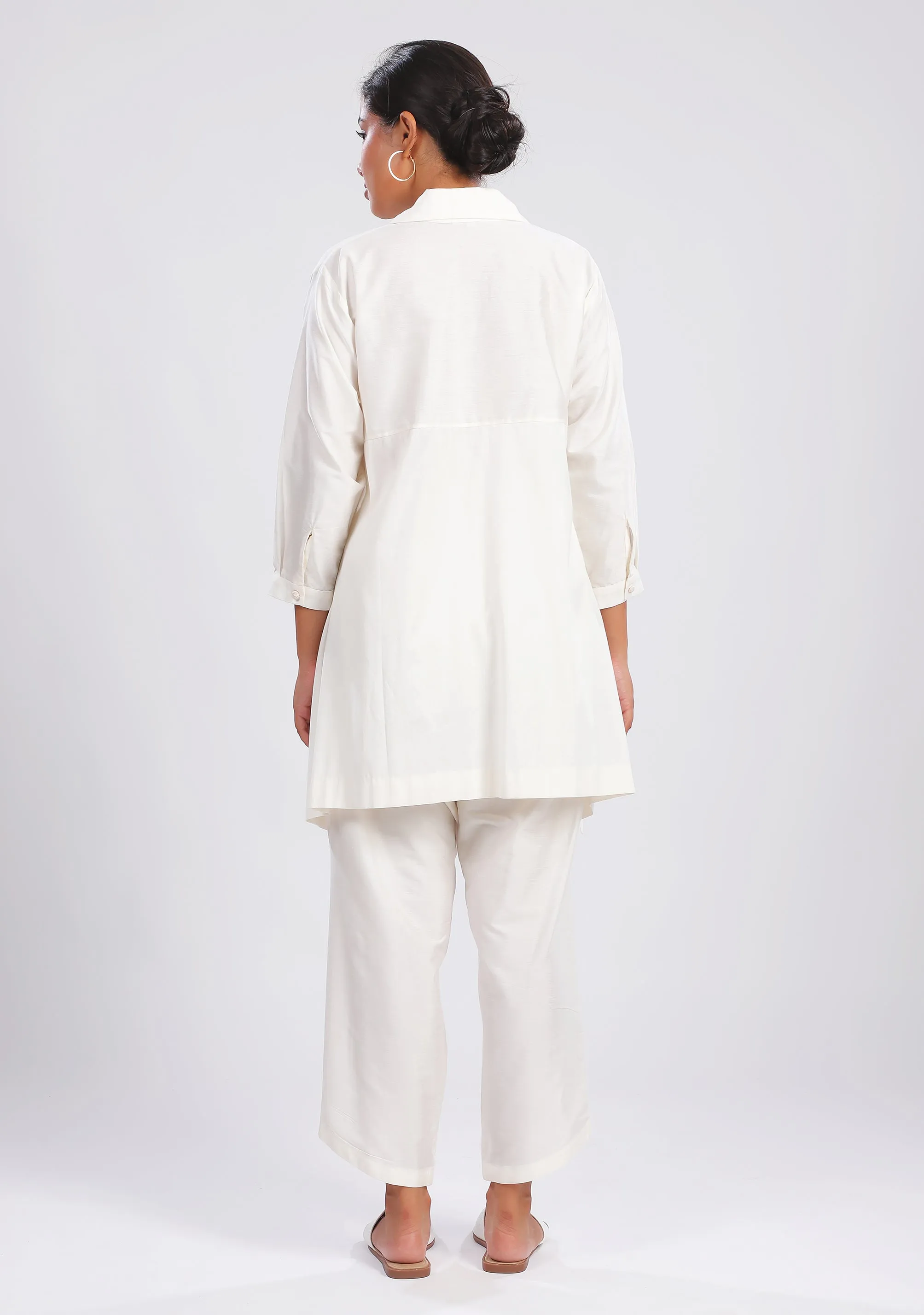 Ivory Cuban Collar Bold Floral Motif Top
