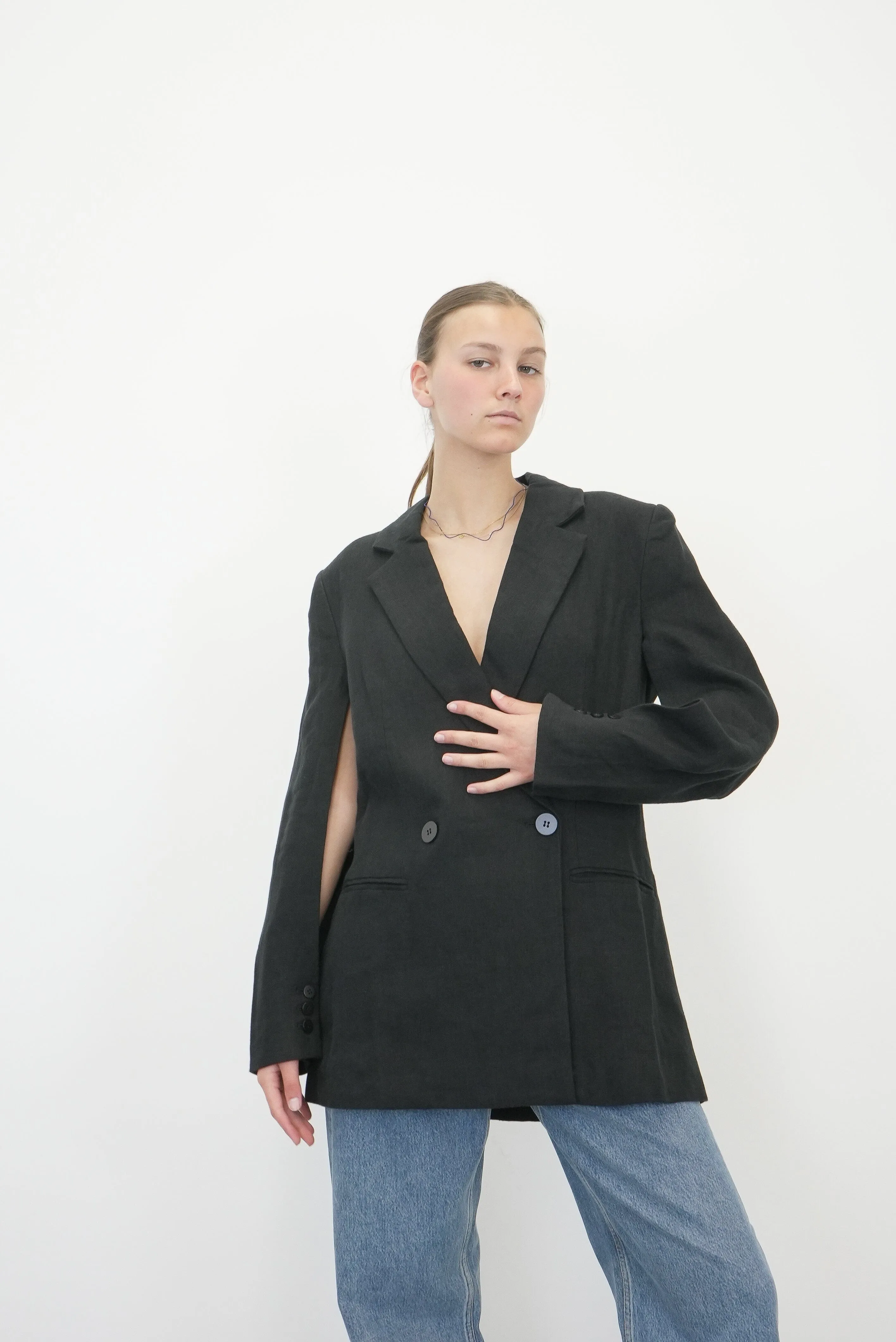 LINEN SLIT SLEEVE BLAZER