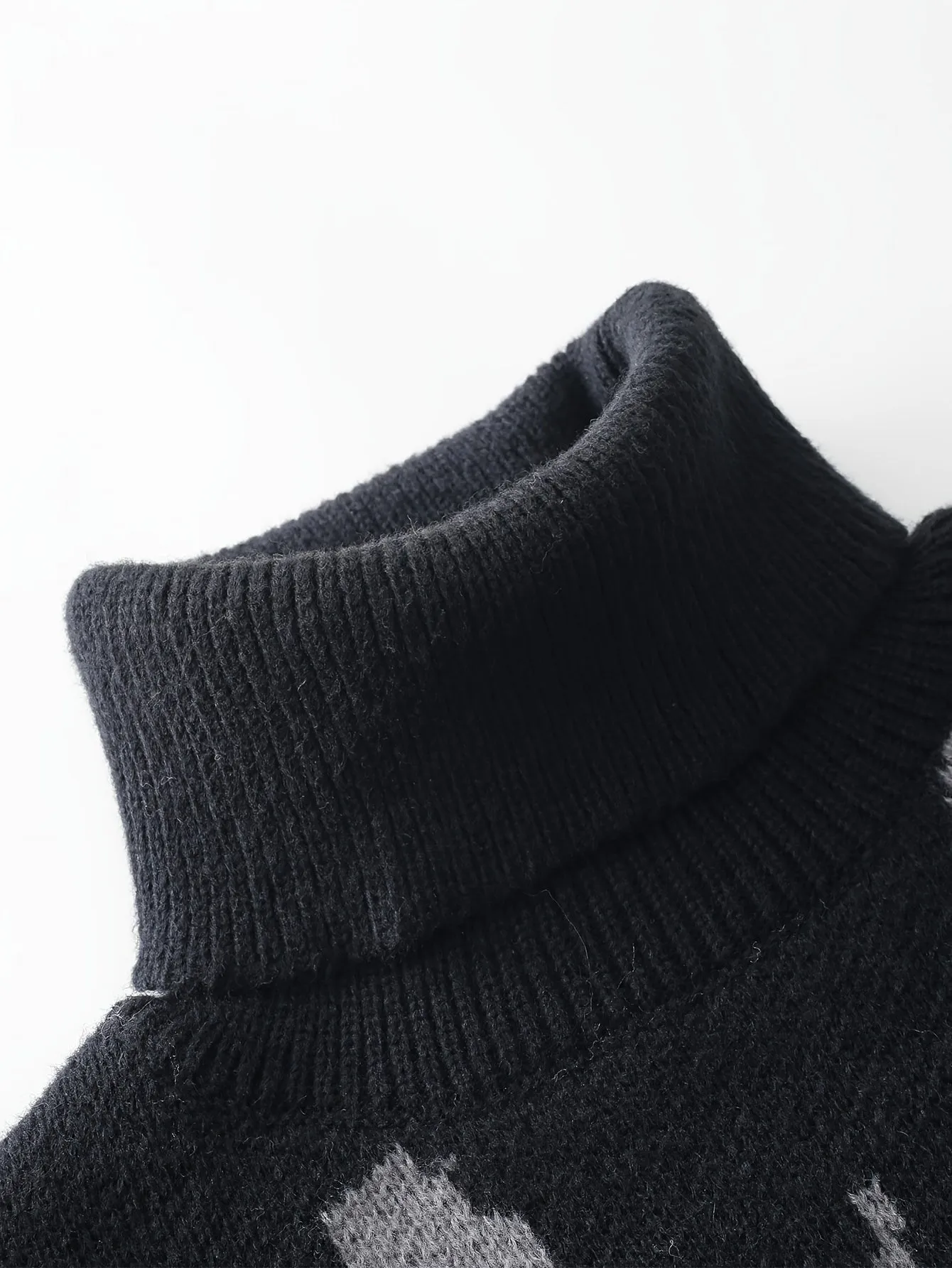 Men's Casual Knitted Turtleneck Sweater with Graffiti Print | Ideal for Autumn/Winter