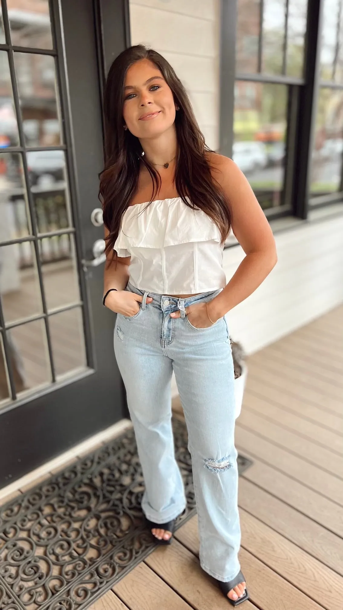 Wila Ruffle Strapless Top