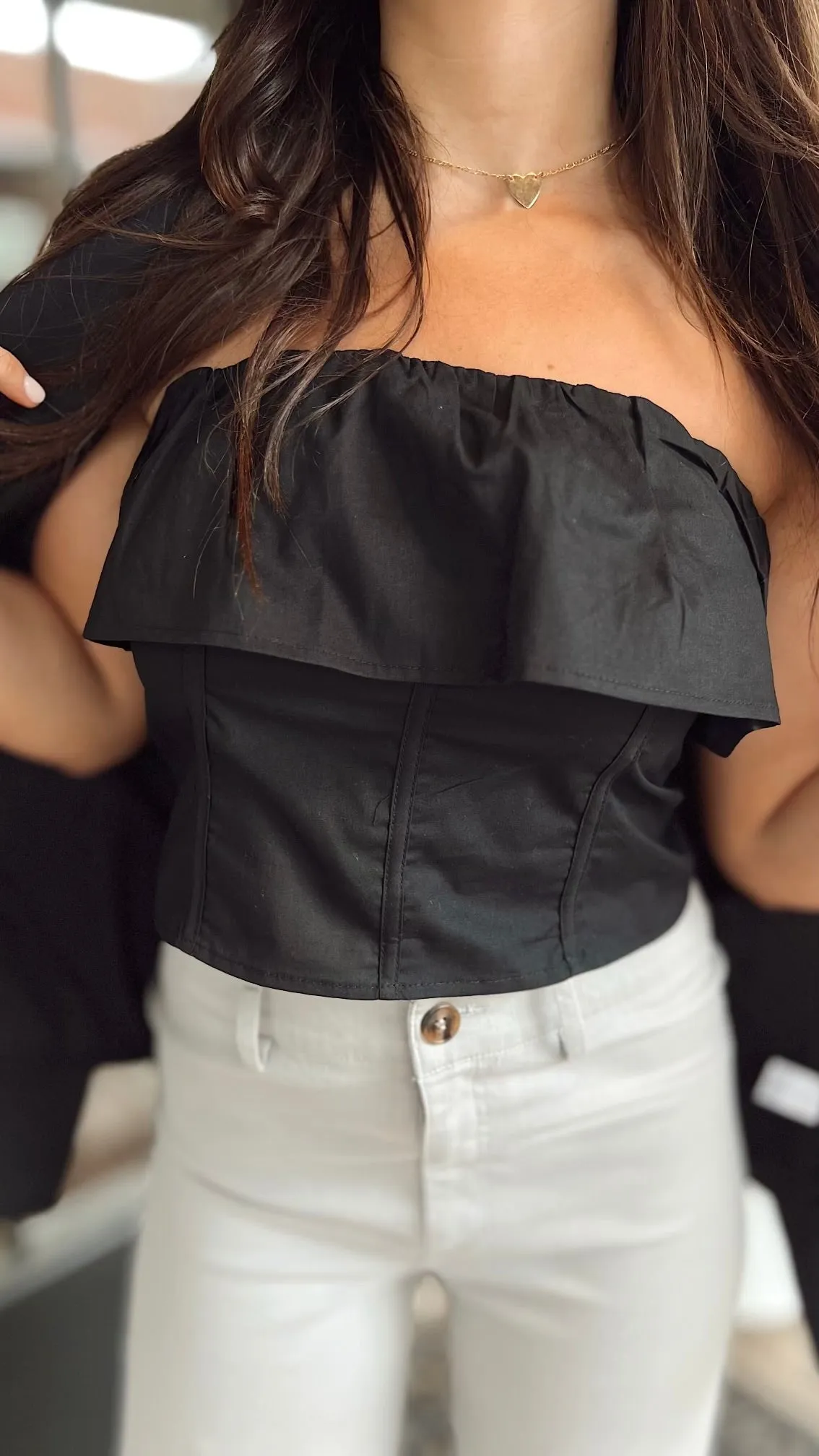 Wila Ruffle Strapless Top