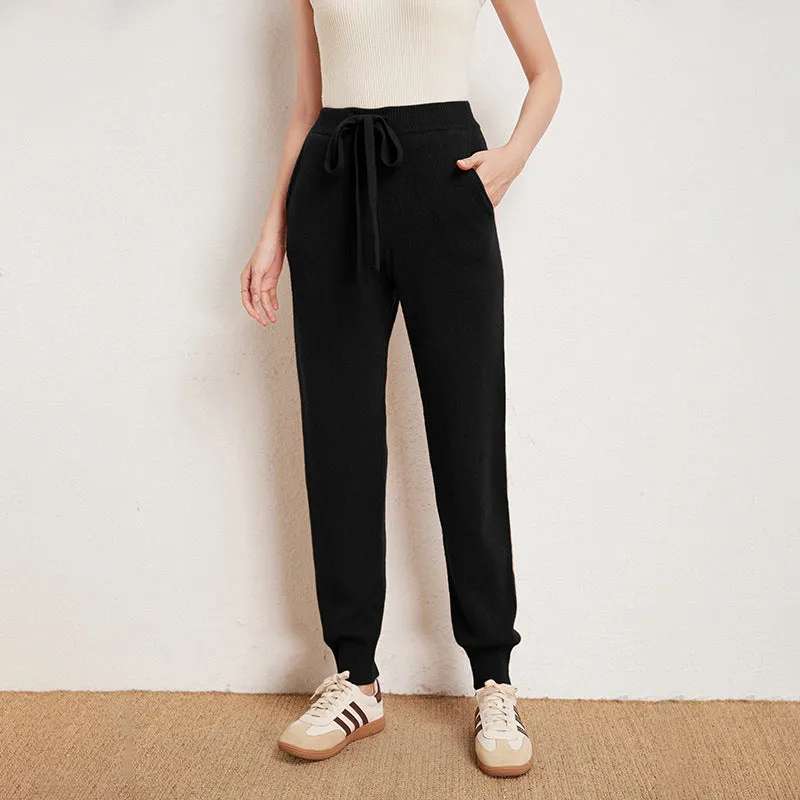Women - Knitted Trousers - Stylish Winter Chic - Cosy Fashion Essentials
